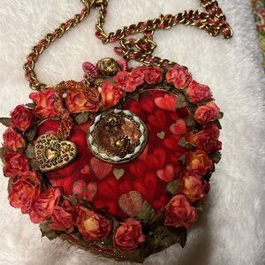 Heart purse antique